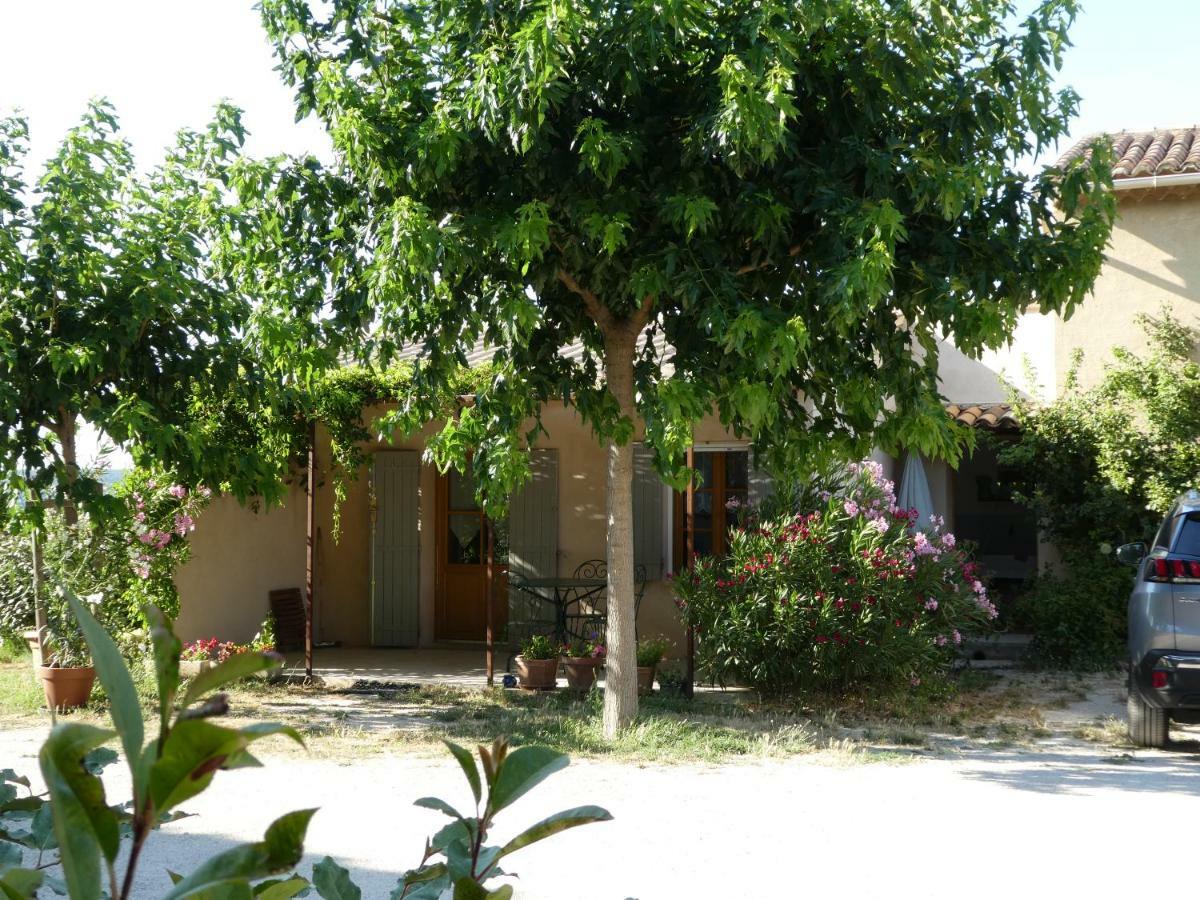 Les Biguieres Maubec (Vaucluse) Exterior foto