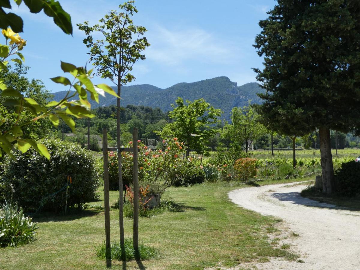 Les Biguieres Maubec (Vaucluse) Exterior foto